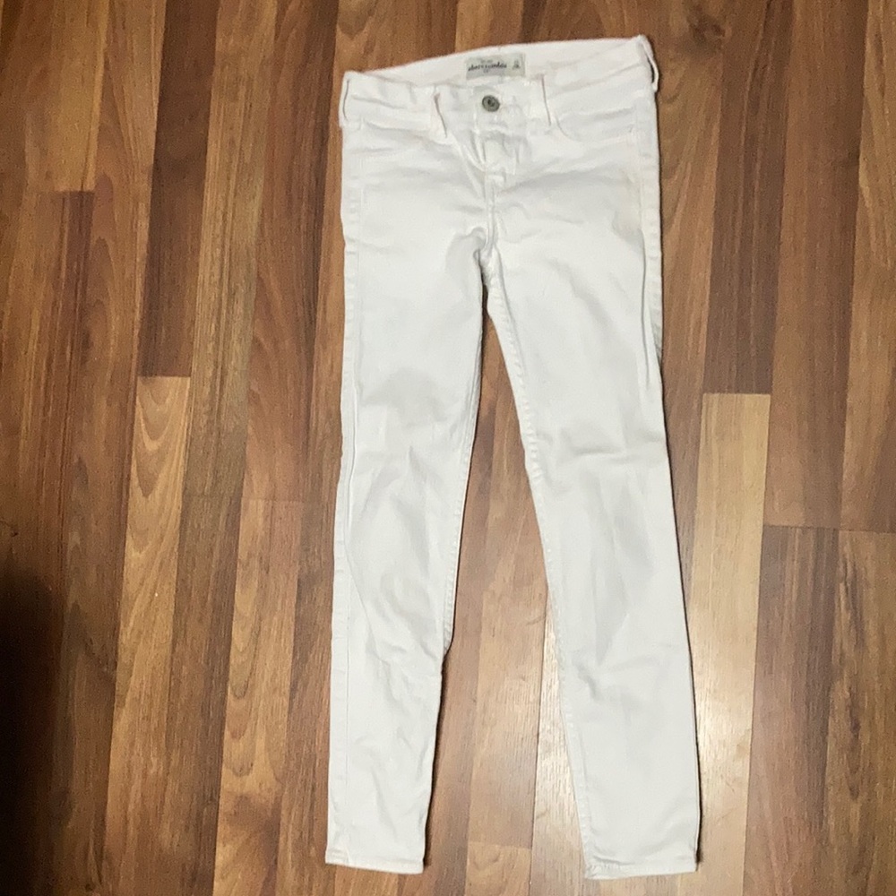 Girls white Abercrombie jeans, size 10